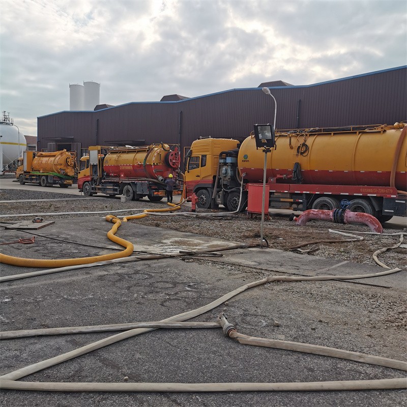 经区污水池清理