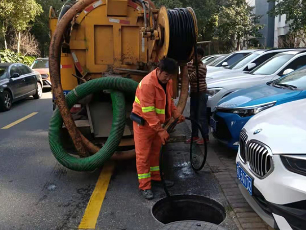 经区排污管道清淤