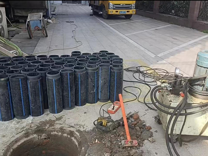 经区PE置换管厂家 DN315置换管 非开挖管短管置换